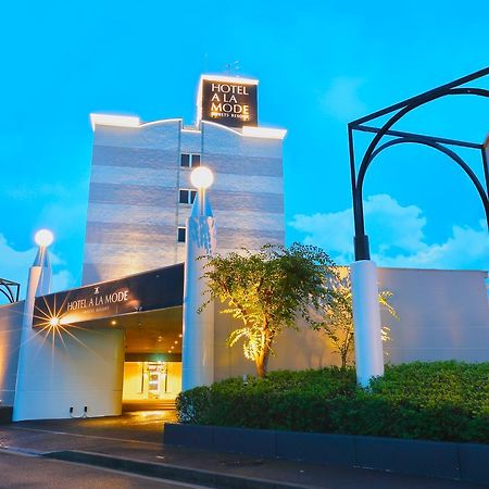 Hotel A La Mode  Utazu Exterior foto